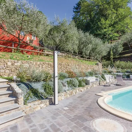 3 Bedroom Cozy In Camaiore Lu