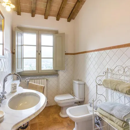 3 Bedroom Cozy In Camaiore Lu Holiday home