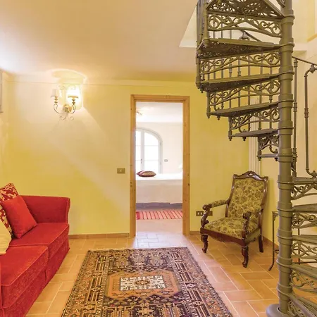 3 Bedroom Cozy In Camaiore Lu Holiday home