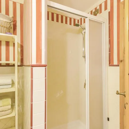 3 Bedroom Cozy In Camaiore Lu *